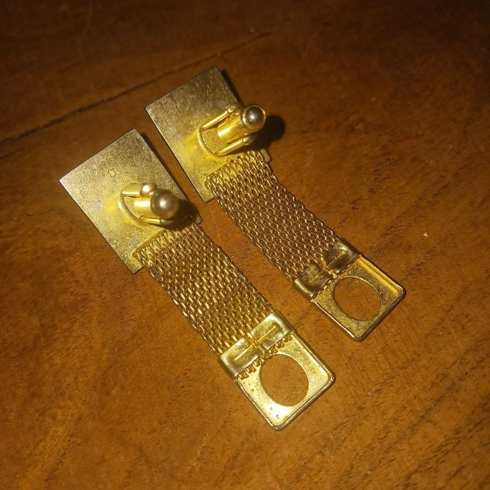352. VTG Cameo Cuff links